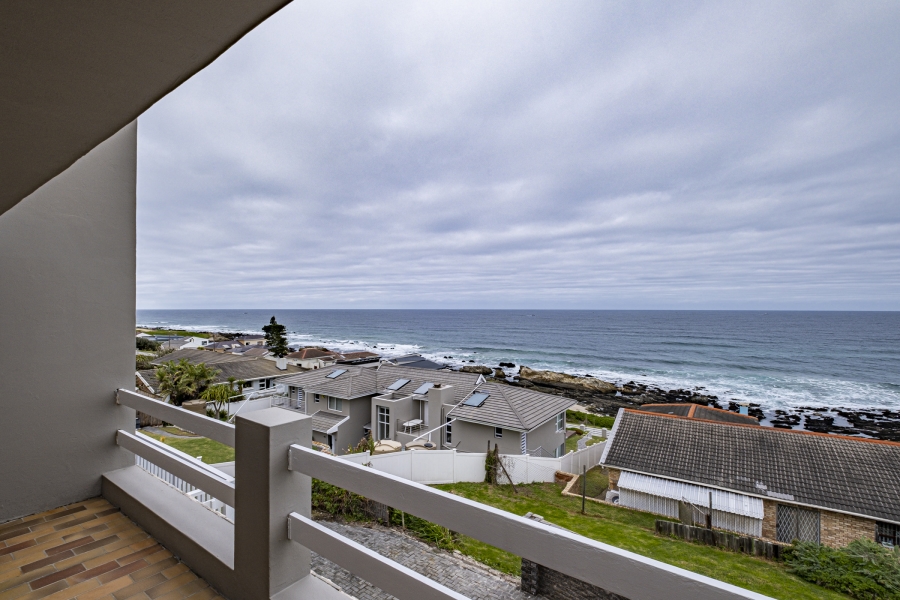 4 Bedroom Property for Sale in Seaview Eastern Cape